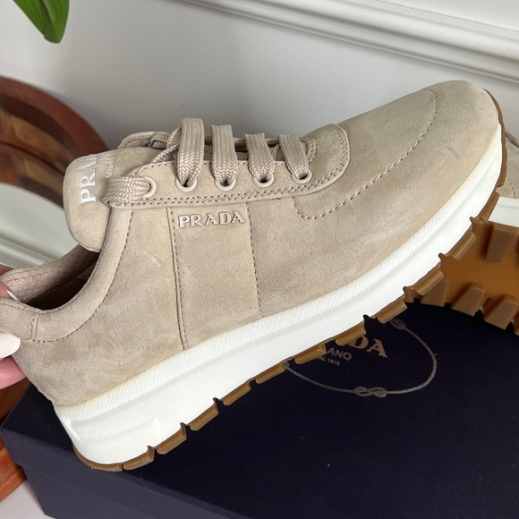 New Prada sneakers never worn - Picture 3 of 4